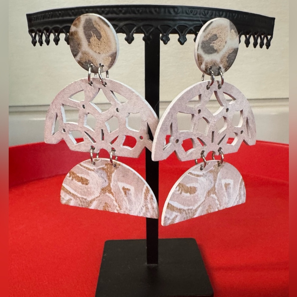 Silver And Wood Leaf Pattern Earrings